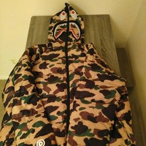 Bathing ape windstopper